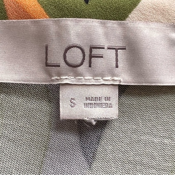 ⭐️ Loft Palm Split Neck Mixed Media Shell Sleeveless Tank SMALL - Picture 8 of 11